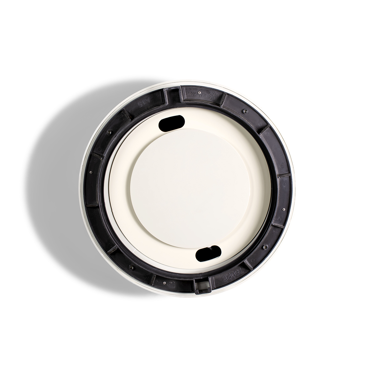 Uždaryta orapūtės dėžė